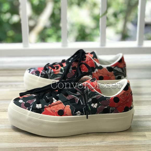 Converse Shoes - NWT Converse One Star Platform OX Nectarine W AUTH